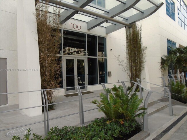 Building Photo - 1100 S Miami Ave