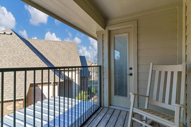 Building Photo - 3300 Fountain Way