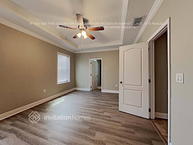 Building Photo - 7526 39th Ave E