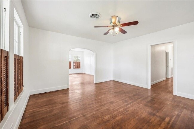 Building Photo - 2565 Harrison Ave