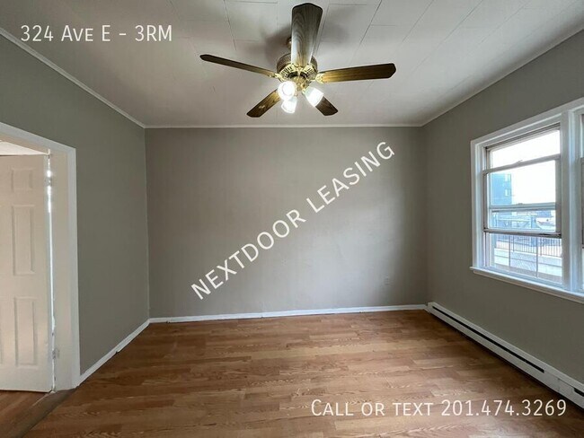 Building Photo - 324 Ave E