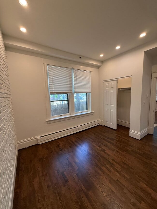 Building Photo - Remodeled one bedroom Condo for Rent in Do...