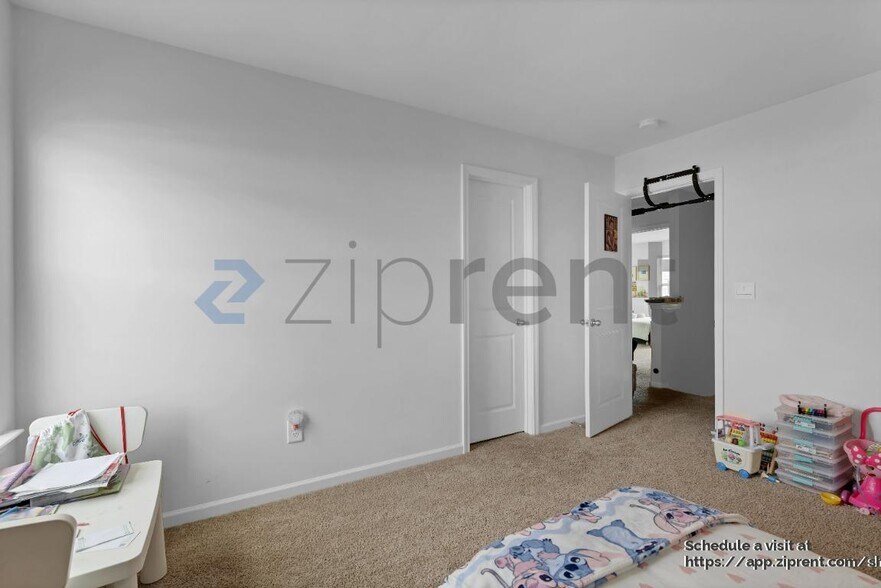 Building Photo - 147 N Ranney Way