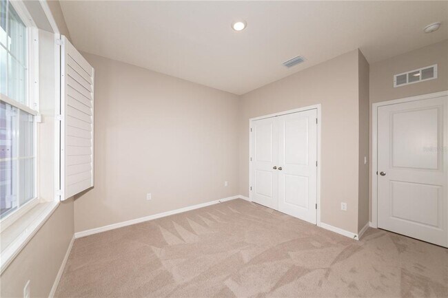 Building Photo - 16619 Mooner Plank Cir