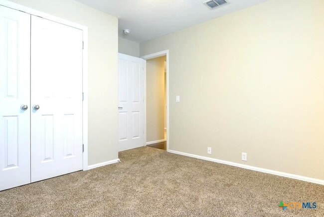 Building Photo - 1370 Tractor Pass