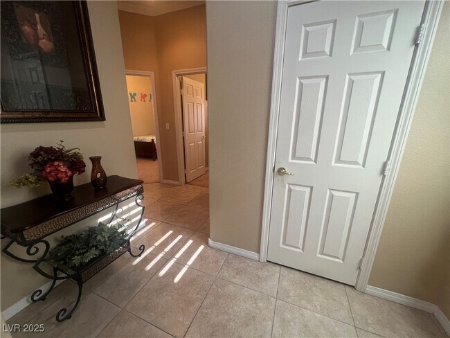 Building Photo - 6625 N Arbor Bluff Ct