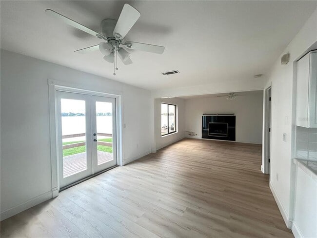 Building Photo - 677 Lake Dexter Cir