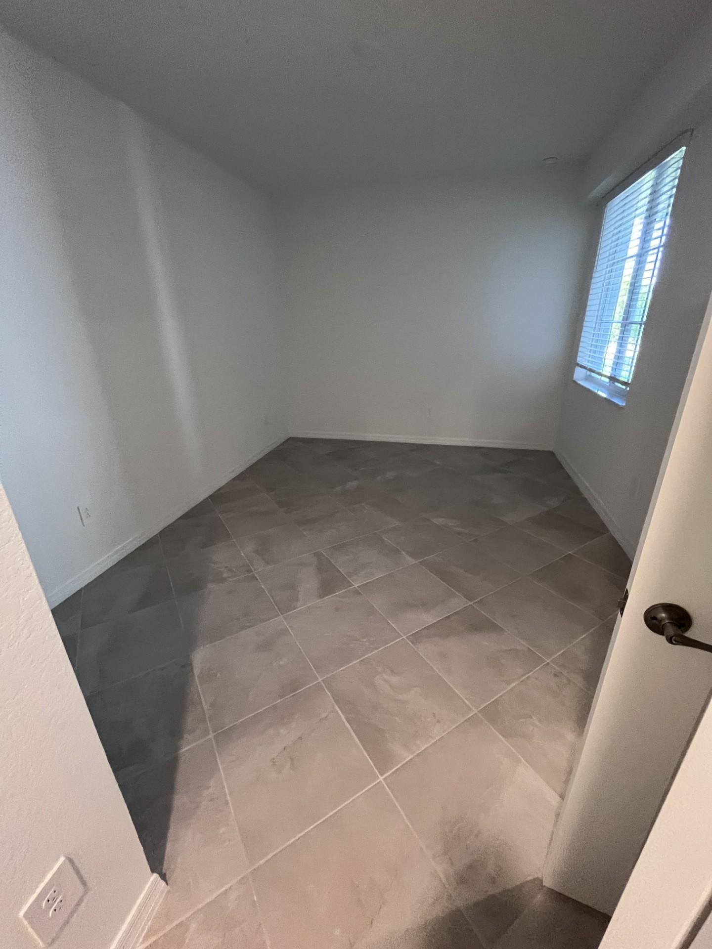 Building Photo - 12320 Wellen Golf St