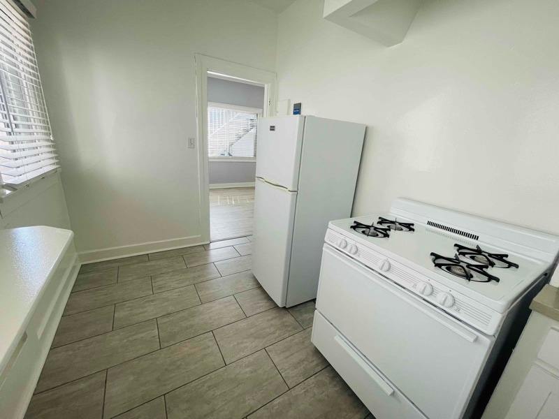 Building Photo - 240 S Reeves Dr