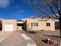 Building Photo - Spacious 2 Bedroom 3 Bathroom Home In ABQ!