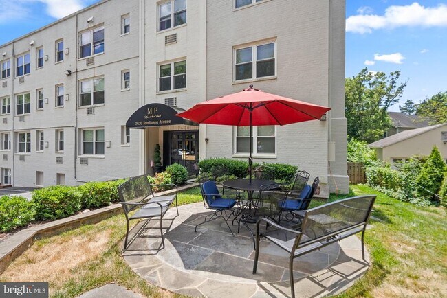 Building Photo - 7630 Tomlinson Ave
