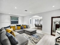 Building Photo - 217 SE 5th St