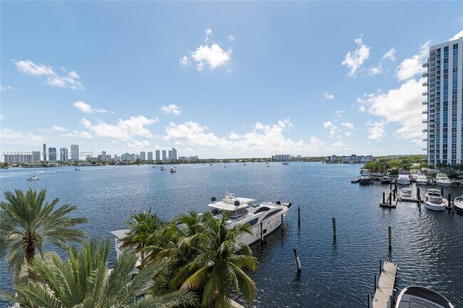 Building Photo - 17301 Biscayne Blvd