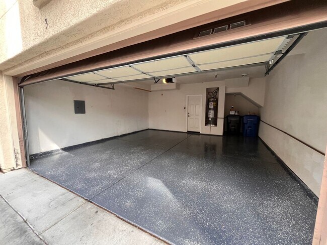 Building Photo - 1313 Mother Lode Way