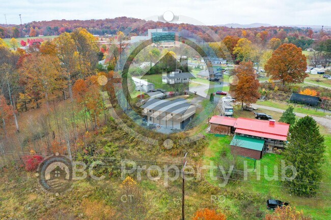 Building Photo - 97 Blakley Subdivision Rd