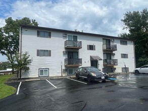 Building Photo - 225 Danforth St