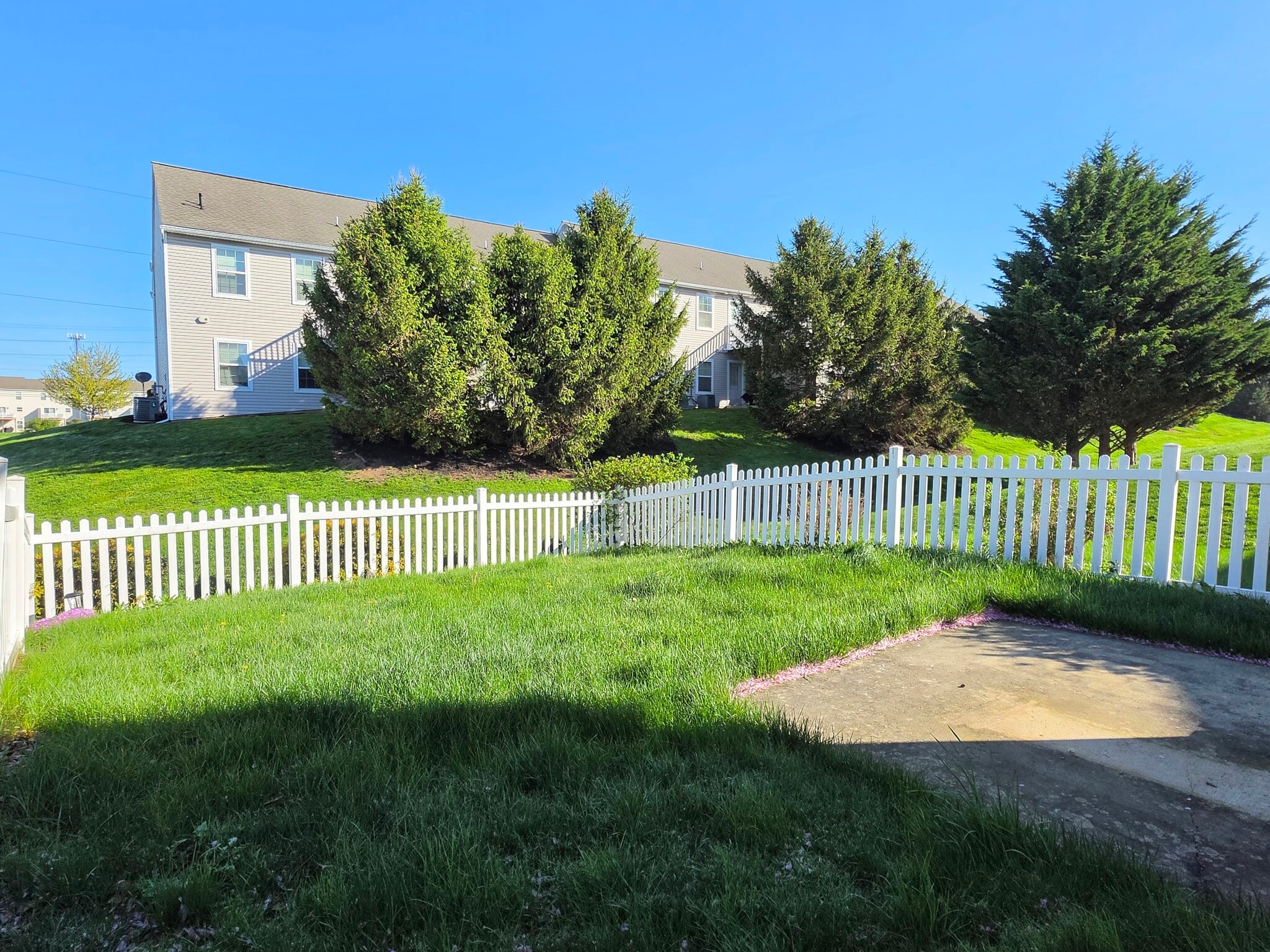 Building Photo - 521 Fox Ridge Ln