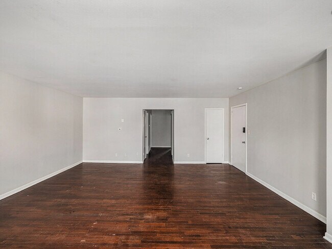 Building Photo - 2422 1/2 S 16th St