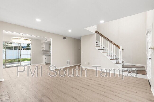 Building Photo - 3110 W Villa Rosa St