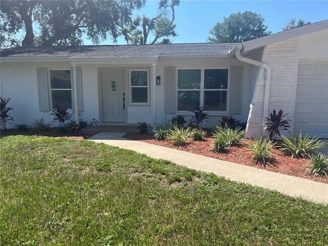 Building Photo - 2017 Rebecca Dr