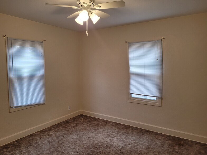 Bedroom - 530 W 10th St N