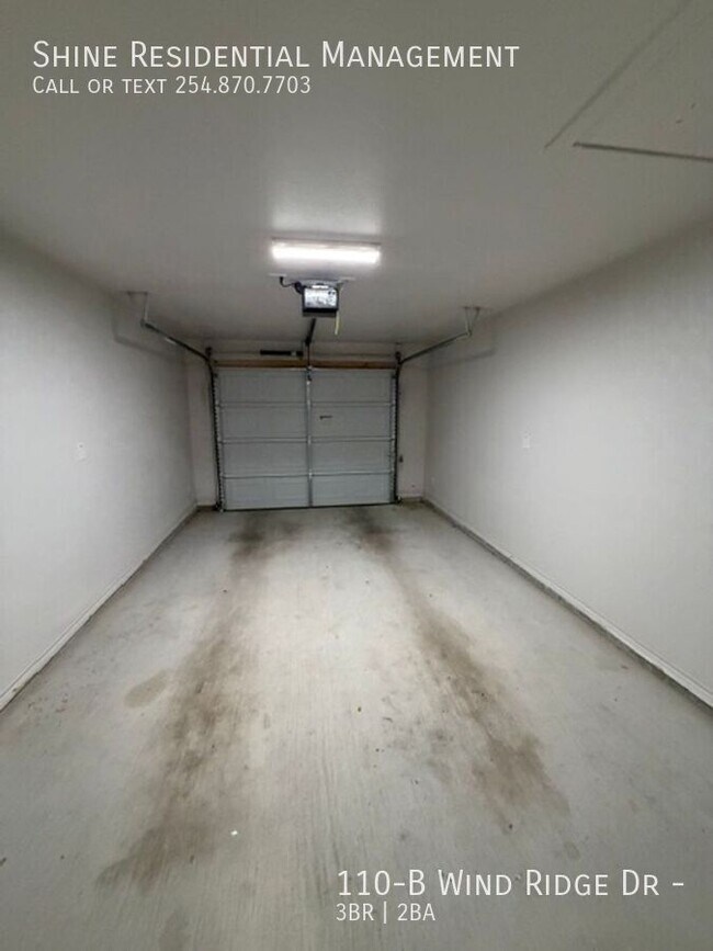 Building Photo - 110-B Wind Ridge Dr --