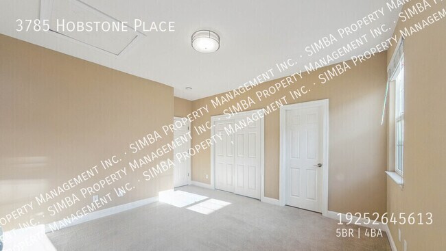 Building Photo - 3785 Hobstone Pl