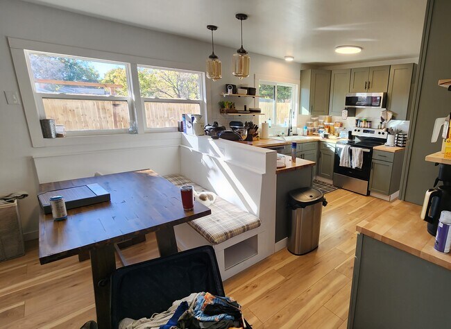 Building Photo - 1701 Cassell Rd