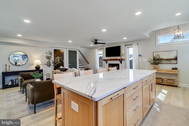 Building Photo - 84 S Chesapeake Ave