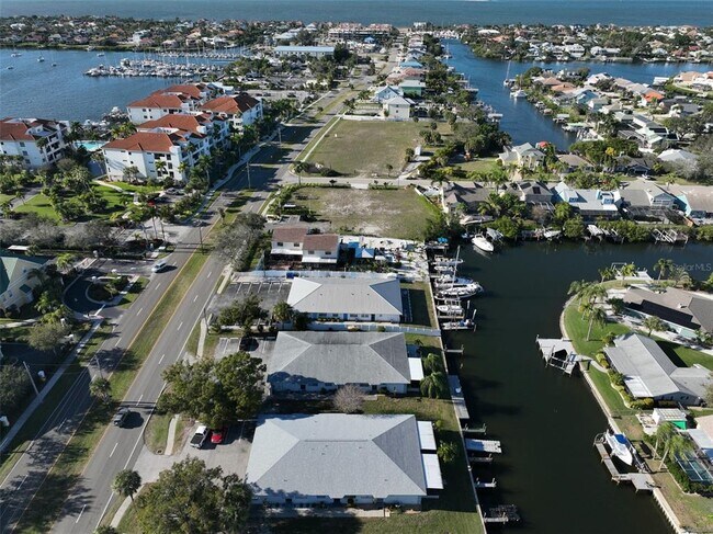 Building Photo - 1045 Apollo Beach Blvd