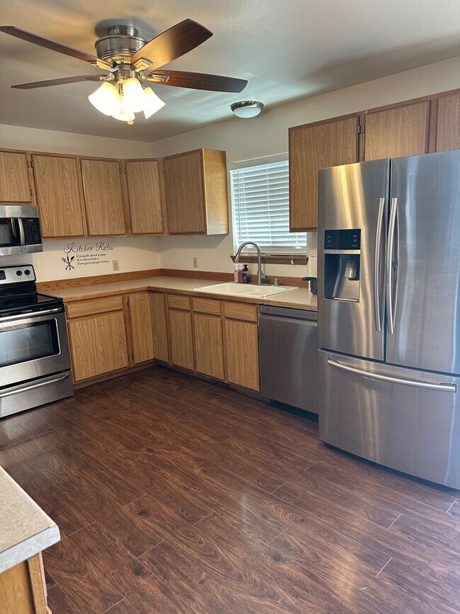 Building Photo - 2 Bedroom 2 Bathroom Home for Rent