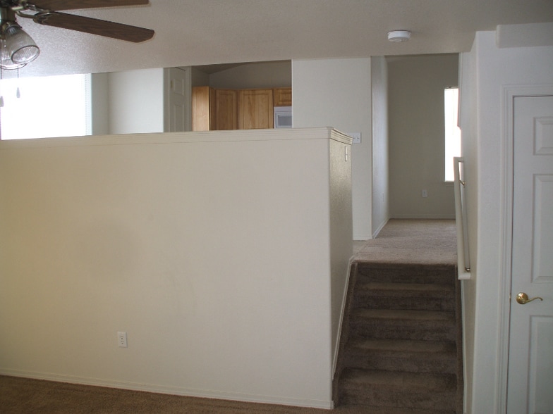 Building Photo - 2407 Inspiration