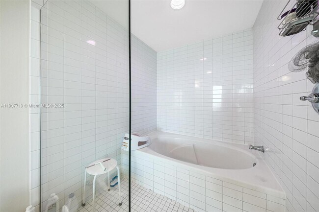 Building Photo - 888 Biscayne Blvd