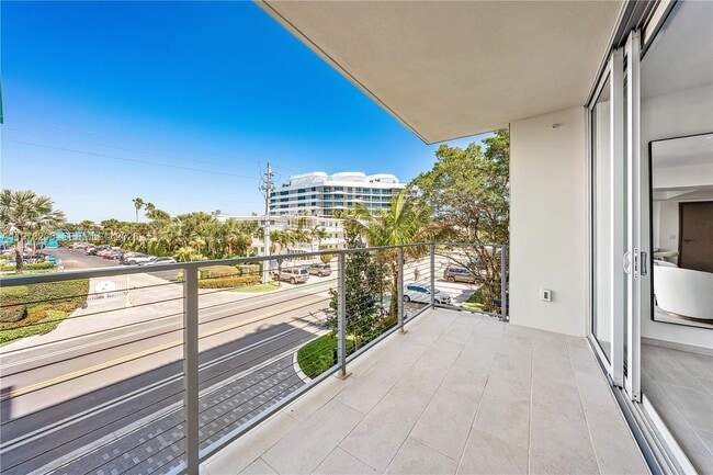 Building Photo - 10281 W Bay Harbor Dr