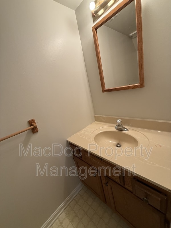 Building Photo - 200 Farrell Ln