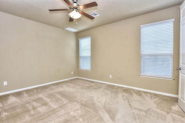Building Photo - 1232 Clearwing Cir