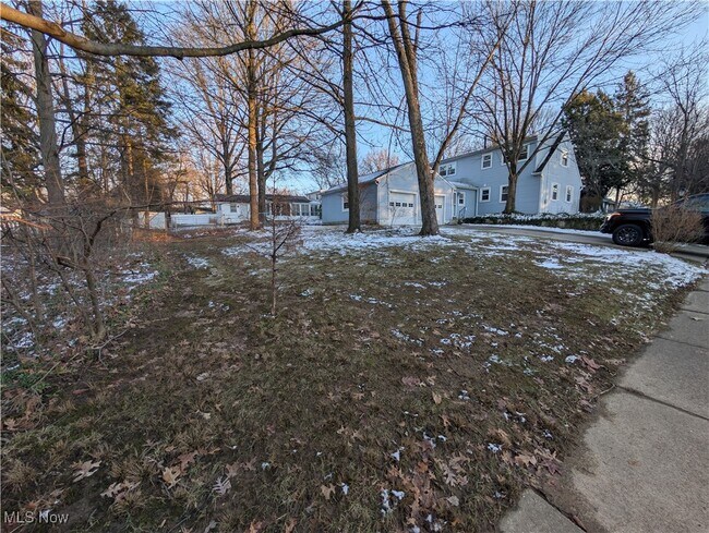 Building Photo - 703 Avondale St