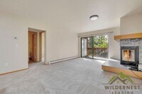 Building Photo - 749 Lagoon Dr