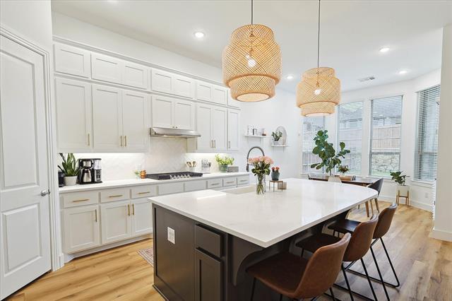 Building Photo - 1201 Superbloom Ave
