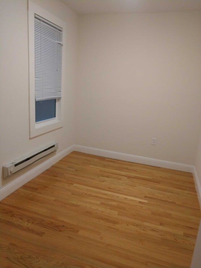 Building Photo - 1246 Bush St