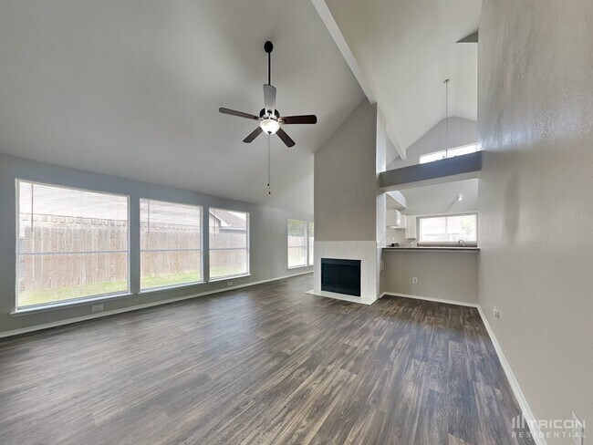 Building Photo - 16327 Petaluma Drive Houston TX