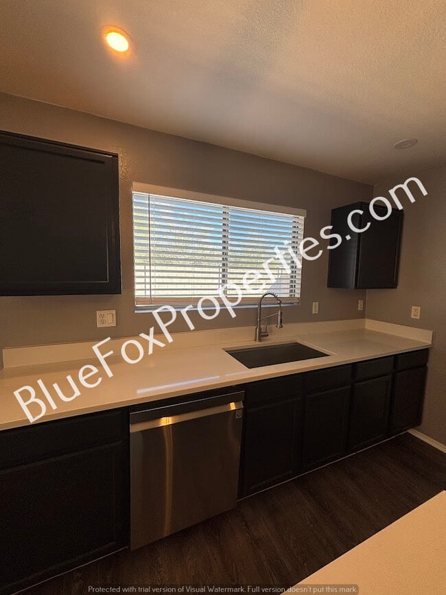 Building Photo - 7579 E Rhiannon Dr