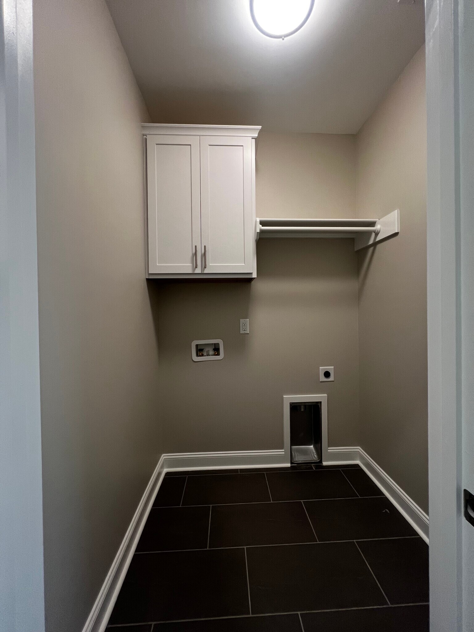 Building Photo - 809A Sarah Rebecca Dr