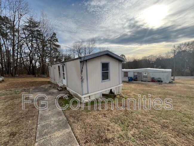 Building Photo - 100 2nd Ave SE