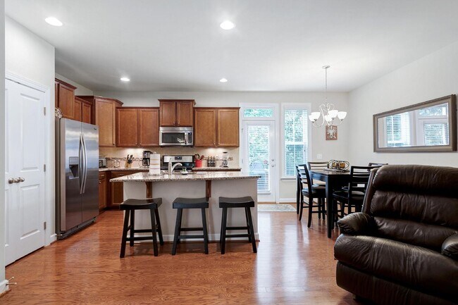 Building Photo - 2414 Pecan Ridge Way