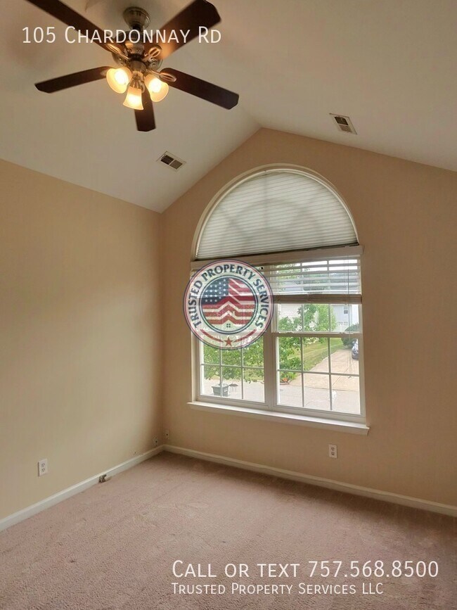Building Photo - 105 Chardonnay Rd