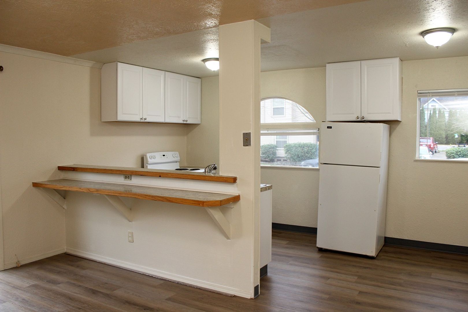 Building Photo - 7937-7937 N Fessenden St