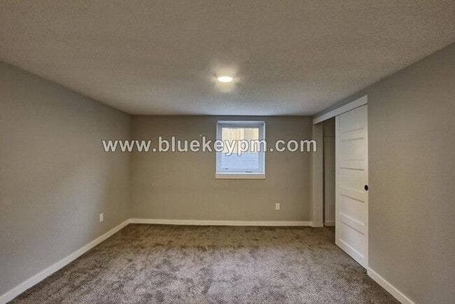 Building Photo - 2 Bed, 1 Bath Basement Apartment in Alberta Art Area of Portland