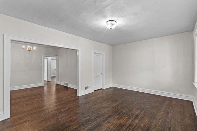 Building Photo - 4460 Russell Blvd