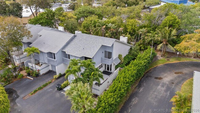 Building Photo - 2956 Florida Blvd